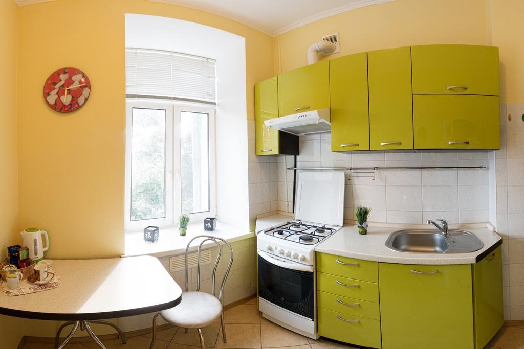 Kyiv Apartment In The City Center On Turgenevskaya Street Exteriör bild